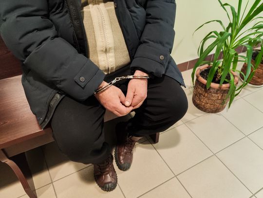 Niewolnictwo pod marketami. Mołdawianin przez 5 lat więził i zmuszał niepełnosprawnego do żebractwa