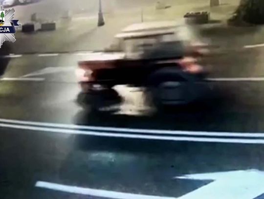 Nocą przez miasto jechał traktor. Za kierownicą mężczyzna, którego zaginięcie zgłoszono w miejscowości oddalonej o 90 kilometrów Nocą przez miasto jechał traktor. Za kierownicą mężczyzna, którego zaginięcie zgłoszono w miejscowości oddalonej o 90 kilometrów