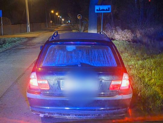 Nocna kontrola zakończona zatrzymaniem 17-latka. Jechał bez prawka, za to pod wpływem amfetaminy