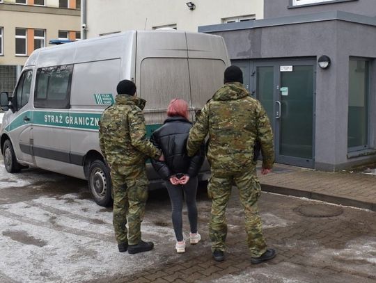 Nożowniczka z Ukrainy wydalona z Polski. 27-latka otrzymała 8-letni „wilczy bilet”