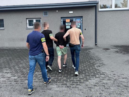 Nożownik z Ursynowa zatrzymany. Zaatakował, bo mężczyzna zwrócił mu uwagę na nieobyczajne zachowanie