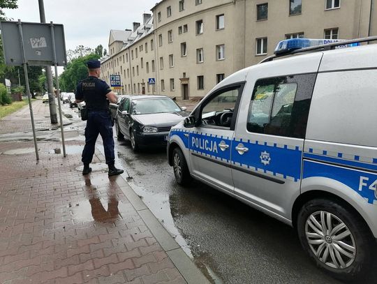 Oblał egzamin na prawko. Po wyjściu z ośrodka zobaczyli jak wsiada w auto i odjeżdża