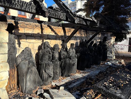 Oblali kapliczkę benzyną i podpalili. Spłonęła doszczętnie. Policja ma sprawców