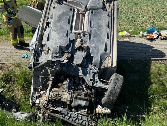 Ocknęła się dopiero w rowie. Dramatyczny wypadek po zasłabnięciu za kierownicą osobówki