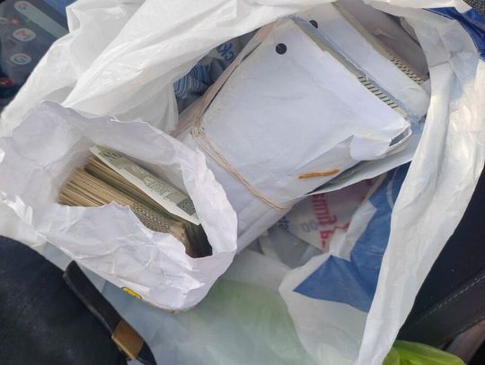 Odbierał gotówkę od zmanipulowanych seniorów. Podczas zatrzymania miał przy sobie ponad sto tysięcy