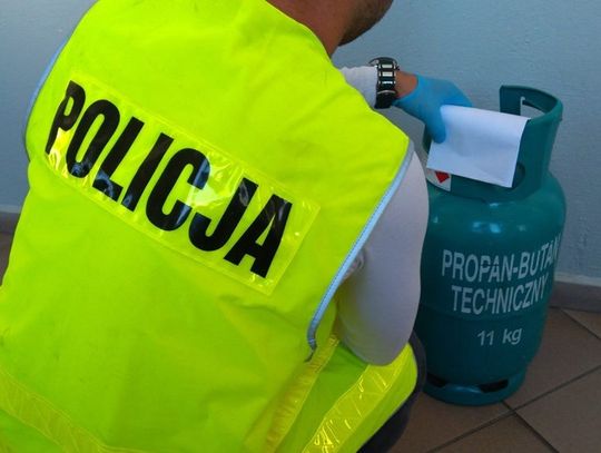 Odkręcił butlę z gazem w mieszkaniu, konieczna była ewakuacja 28 osób. 32-latek trafił do aresztu