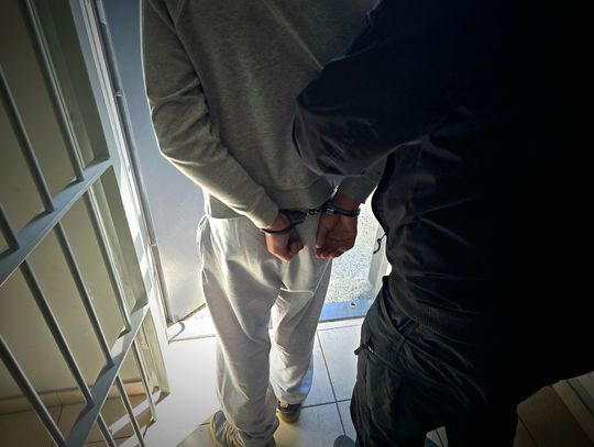 Ojciec chciał, żeby syn wrócił nocą do domu. Poszedł do parku i został pobity przez nastolatków