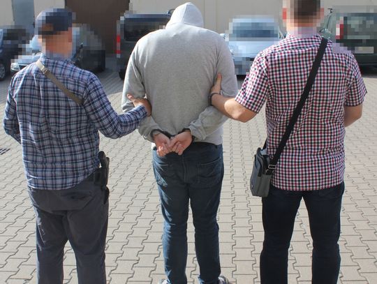 Oszukiwał przy sprzedaży biletów. Wyłudzał niewielkie kwoty, grozi mu nawet 8 lat więzienia