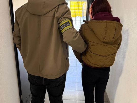 Oszuści wysłali ją po pieniądze od nastraszonych staruszek. Kobieta zabrała im 120 tysięcy