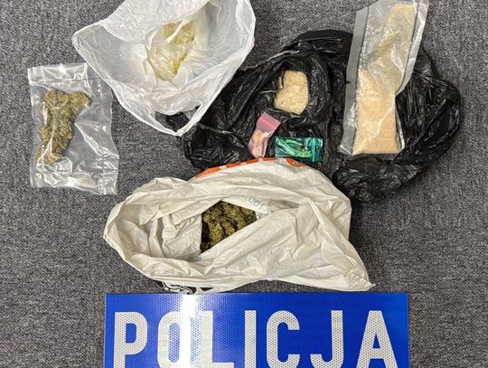 Para 19-latków zatrzymana za handel dużymi ilościami narkotyków i udzielanie ich nieletniej