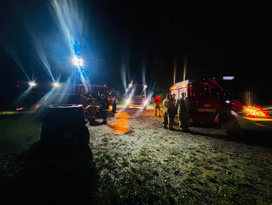 Pięciu nastolatków uwięzionych na rzece. Nocna akcja ratowników