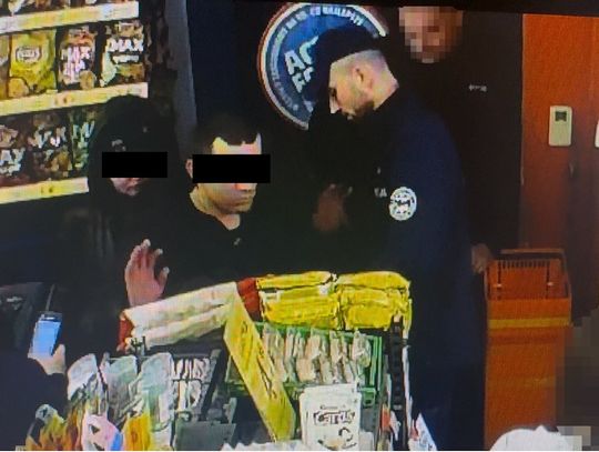 Pijacki szał po nieudanej kradzieży. 19-latka i 30-latek wyładowali furię na kasjerkach z Ukrainy Pijacki szał po nieudanej kradzieży. 19-latka i 30-latek wyładowali furię na kasjerkach z Ukrainy