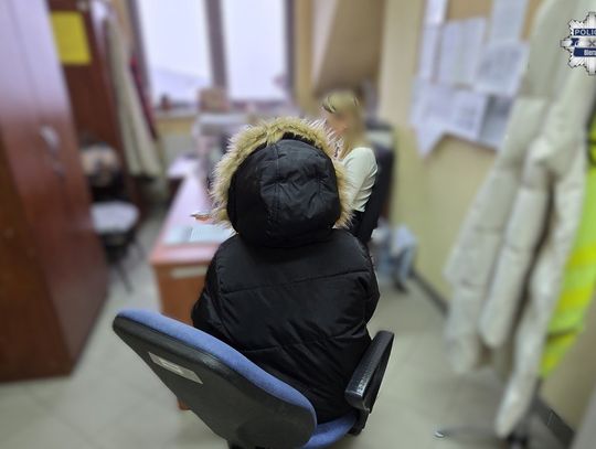 Pijana kobieta uciekała policji z małym dzieckiem w aucie. Odpowie za narażenie jego życia