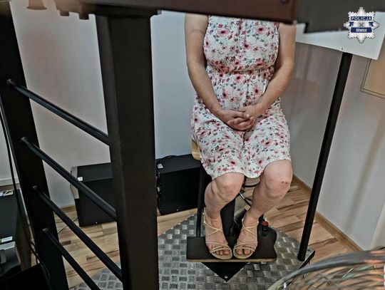 Pijana matka, przemoc i zaniedbane dzieci. Nie potrafili zająć się też psem. Kobieta i jej partner zatrzymani