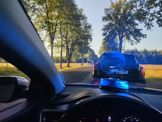 Pijana matka wracała z dziećmi znad jeziora. Kobieta wydmuchała ponad trzy promile