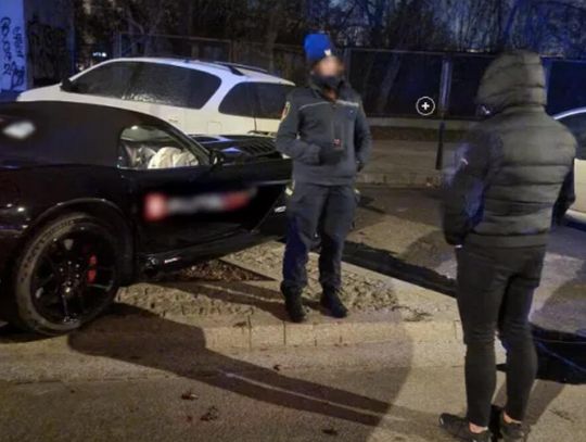 Pijana para stała obok rozbitego samochodu. Próbowali zrzucić winę na wymyślonego Ukraińca