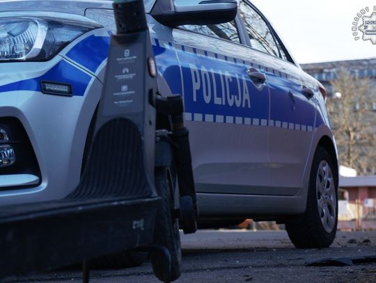 Pijany 20-latek jechał na hulajnodze elektrycznej po krajówce. Dostał 2500 złotych mandatu