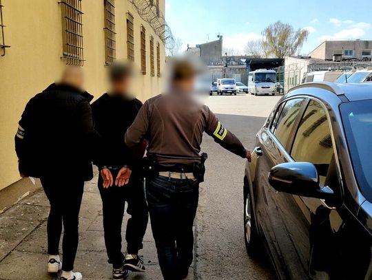 Pijany 29-latek chciał zdać na prawko. Na placu cofał z zaciągniętym hamulcem ręcznym. WIDEO