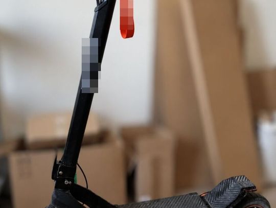 Pijany 41-latek zginął po upadku z hulajnogi elektrycznej. Mężczyzna uderzył głową o jezdnię Pijany 41-latek zginął po upadku z hulajnogi elektrycznej. Mężczyzna uderzył głową o jezdnię