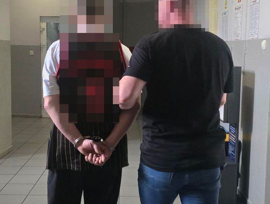 Pijany budowlaniec przyszedł po wypłatę z siekierą w ręku. Groził szefowi i kolegom z pracy