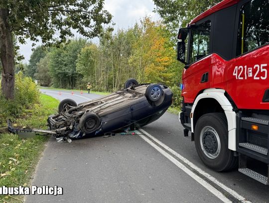 Pijany kierowca przewrócił audi na dach. Miał ponad 2 promile