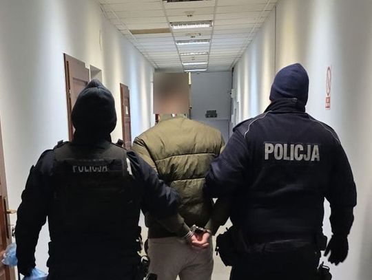 Pijany kierowca wjechał w motorowerzystę na skrzyżowaniu. Poszkodowany 44-latek zginął na miejscu Pijany kierowca wjechał w motorowerzystę na skrzyżowaniu. Poszkodowany 44-latek zginął na miejscu