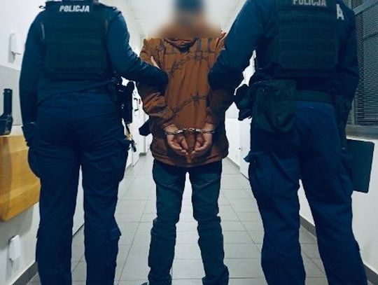 Pijany Kolumbijczyk jechał pod prąd na czołówkę. Po zatrzymaniu zostanie deportowany z Polski Pijany Kolumbijczyk jechał pod prąd na czołówkę. Po zatrzymaniu zostanie deportowany z Polski