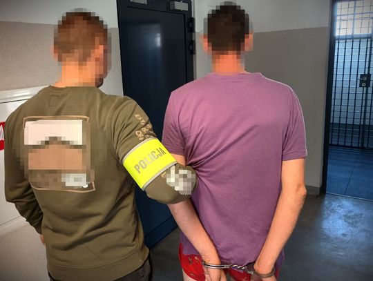 Pijany ojciec wiózł autem 4-letniego syna. Wydmuchał prawie trzy promile i miał zakaz prowadzenia