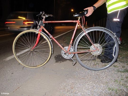 Pijany rowerzysta zamknął skalę na alkomacie. Zatrzymali go podczas jazdy