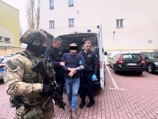 Płatny zabójca z Turcji zatrzymany w Warszawie. Ścigany przez Interpol, miał naładowaną broń