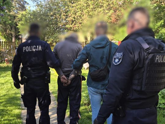 Po kłótni z kolegą rozbił butelkę i dźgnął go "tulipanem" w szyję. Odpowie za usiłowanie zabójstwa Po kłótni z kolegą rozbił butelkę i dźgnął go "tulipanem" w szyję. Odpowie za usiłowanie zabójstwa