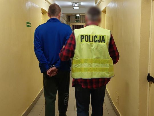 Po kłótni z pieszym kierowca BMW groził mu przedmiotem przypominającym pistolet