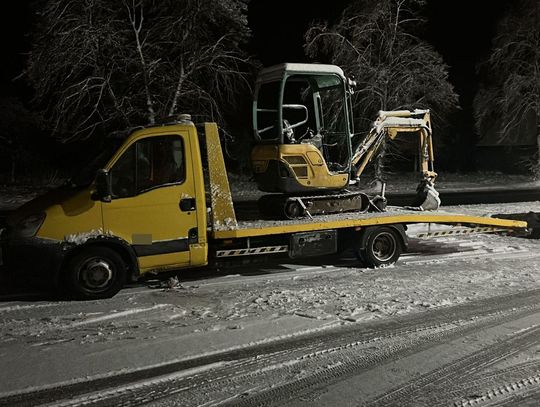 Po kradzieży zobaczył swoją koparkę wystawioną na sprzedaż. Umówił spotkanie i wezwał policjantów