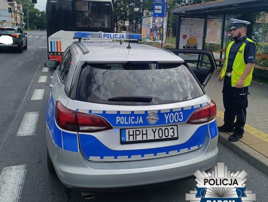 Po narkotykach i alkoholu prowadził autobus miejski. Zaniepokojony pasażer wezwał policję