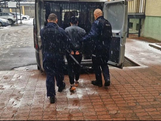 Po wpadce 27-letniej dilerki dotarli do jej dostawcy. Został aresztowany, kobieta dostała dozór