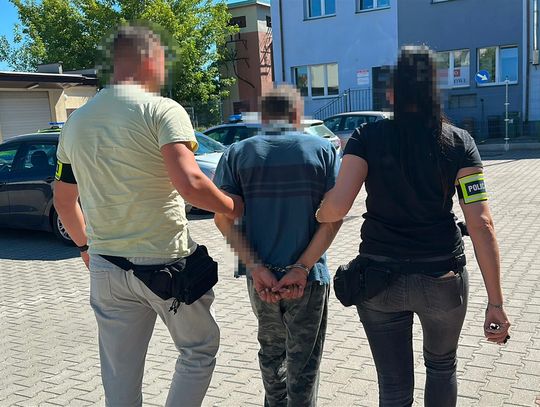 Po wypadku miał posadzić nieprzytomną pasażerkę za kierownicą. Potem próbował wrobić ją w prowadzenie
