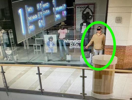 Po zamknięciu galerii udawał manekina na wystawie, a gdy wszyscy wychodzili plądrował sklepy