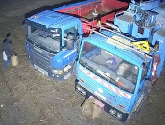 Pod osłoną nocy spuścił paliwo z ciężarówki na placu budowy. Młody złodziej wpadł przez monitoring Pod osłoną nocy spuścił paliwo z ciężarówki na placu budowy. Młody złodziej wpadł przez monitoring