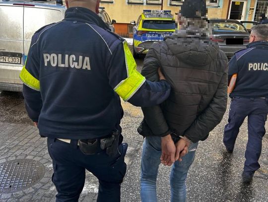 Podawał się za brata. Chciał ukryć, że ma zakaz prowadzenia i jest poszukiwany