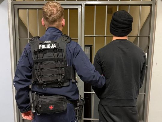 Podczas patrolu lasu policjanci zatrzymali 20-latka z narkotykami. Zgubiło go nerwowe zachowanie