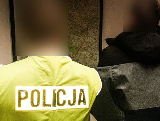 Podczas rozmowy z policjantami z maseczki wypadł mu woreczek z narkotykami