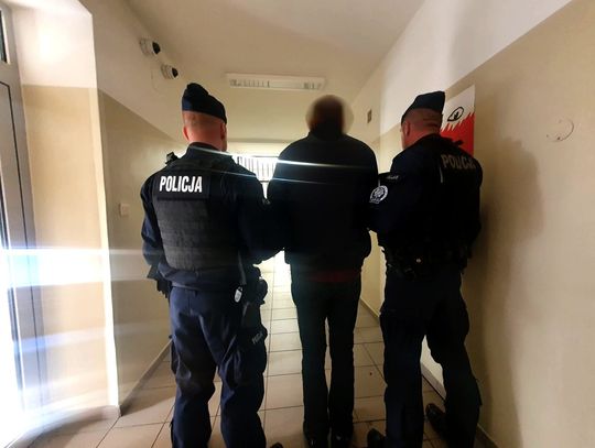 Podlasie: Niemiec próbował przejechać policjanta - tłumaczył, że się go wystraszył