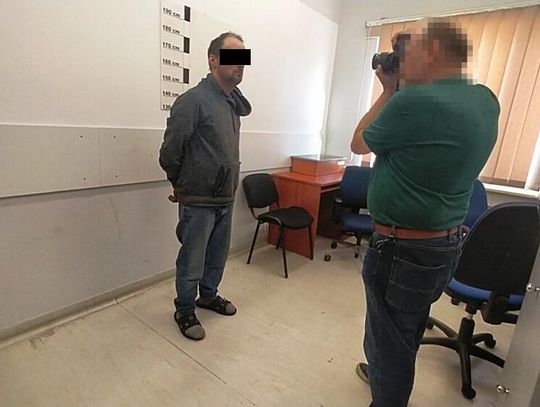 Podpalacz-recydywista podpalił zabytkową kamienicę. Wcześniej groził mieszkańcom innego budynku