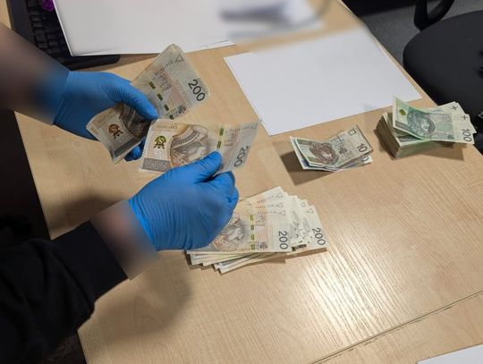 Podstępem wyczyściły mu konto. Trzy młode Ukrainki zatrzymane za oszustwo na sto tysięcy złotych