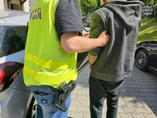 Podstępem zwabił kobietę do lasu i brutalnie zaatakował. 30-latek odpowie za usiłowanie zabójstwa