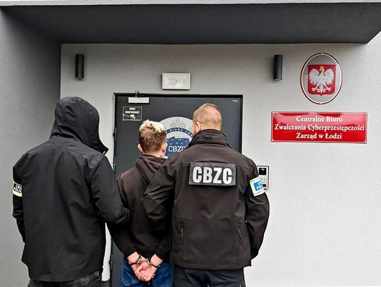 Podszywali się pod pracowników banku i okradali ludzi. Nalot cyberpolicji na fałszywe call center