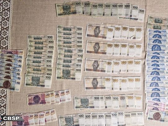 Podszywali się pod związek wyznaniowy, by wyłudzać miliony. Służby uderzają w grupę przestępczą Podszywali się pod związek wyznaniowy, by wyłudzać miliony. Służby uderzają w grupę przestępczą