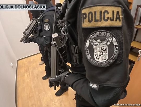 Policja uderzyła w gang pseudokibiców. Zajmowali się narkotykami i nielegalnym hazardem