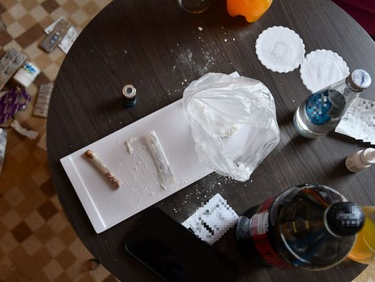 Policja wezwana do hotelu. Nagi 37-latek chodził po korytarzach, nie wiedział, jak się tam znalazł