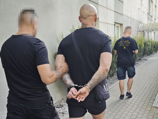 Policjanci błyskawicznie zareagowali na informację o dilerach. Dwaj mężczyźni wpadli z narkotykami